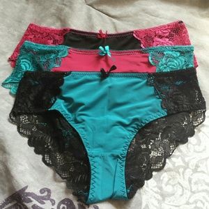 3 Pair Lacy Cheeky Panty Set sz M